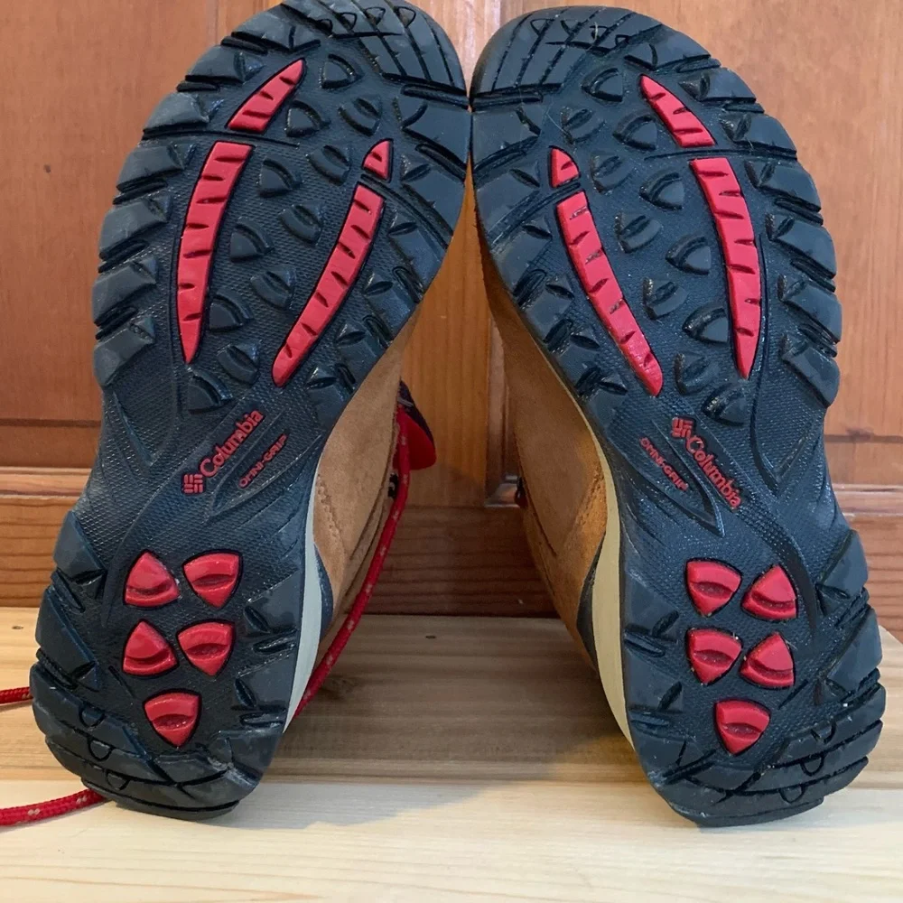 Columbia Newton Ridge waterproof woman’s hiking boots - Picture 8 of 9